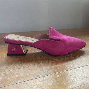 Allison Avery 6.5 Fuschia Mule in genuine suede, gold emblem block heel (1.5 in)